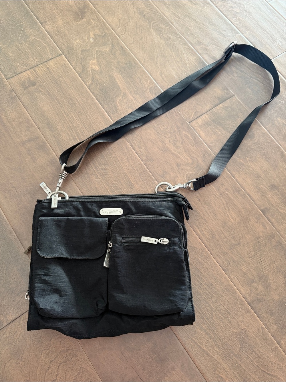 Baggallini Black Nylon Crossbody Messenger Bag